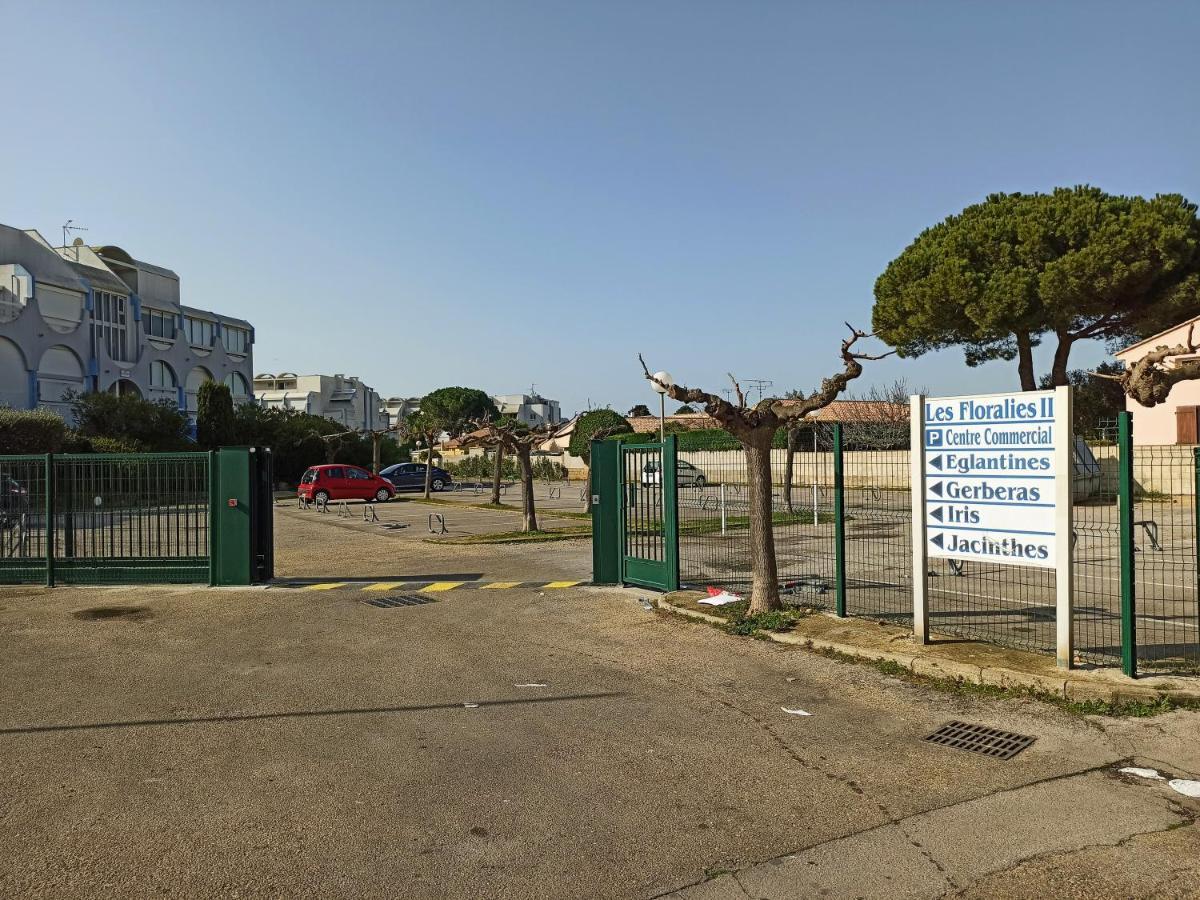 Studio Avec Piscine - Proche Mer - 27M2 Le Grau-du-Roi Exterior foto